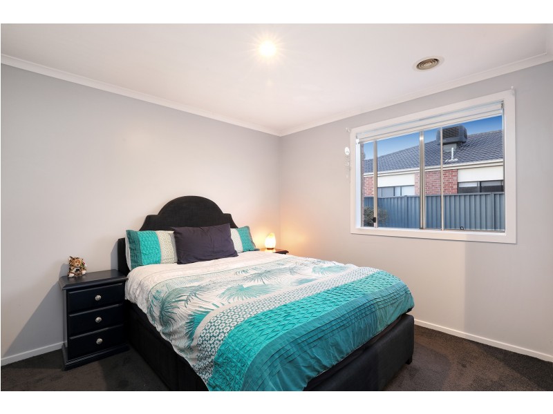 3 Duncombe Park Way, Deer Park VIC 3023