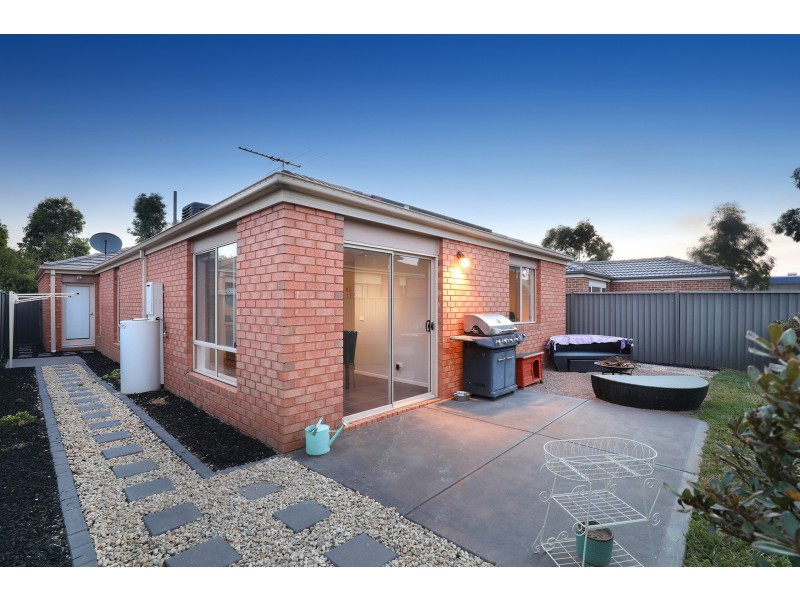 3 Duncombe Park Way, Deer Park VIC 3023