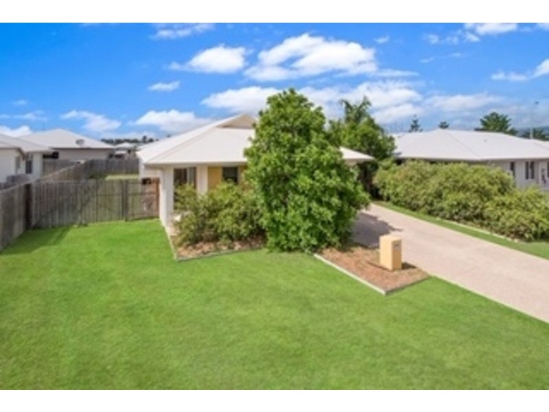 3 Hollanders Cresent, Kelso QLD 4815