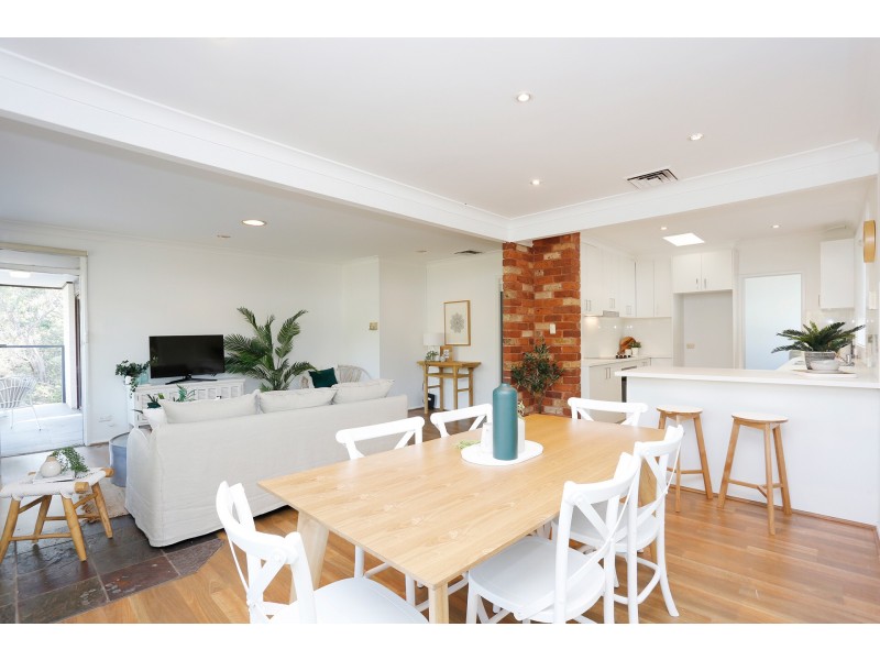 14 Meehan Place, Kirrawee NSW 2232