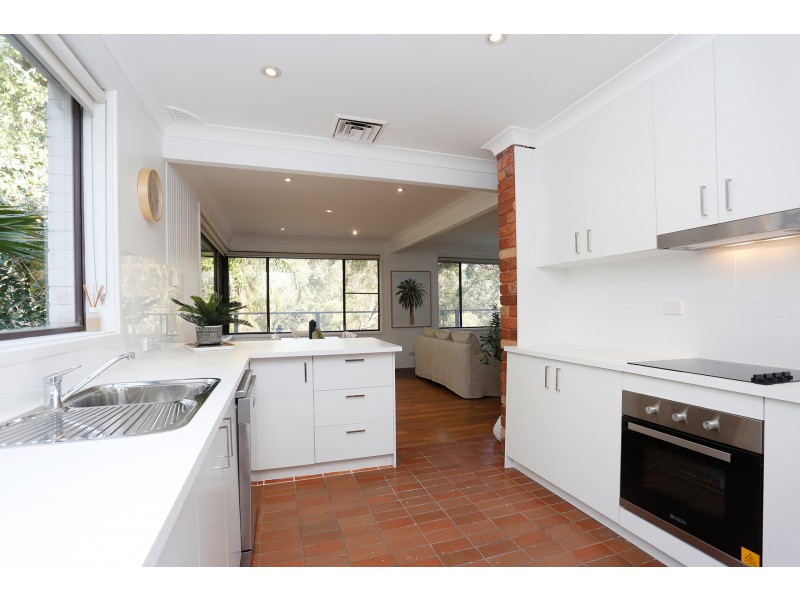 14 Meehan Place, Kirrawee NSW 2232