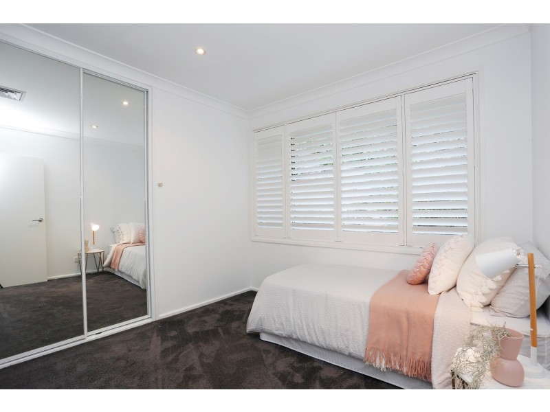 14 Meehan Place, Kirrawee NSW 2232