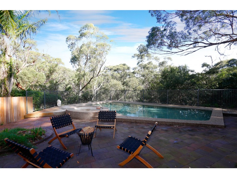 14 Meehan Place, Kirrawee NSW 2232