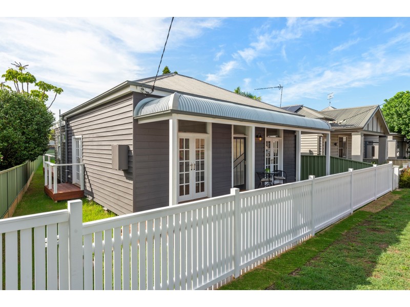 11 Morgan Street, Adamstown NSW 2289