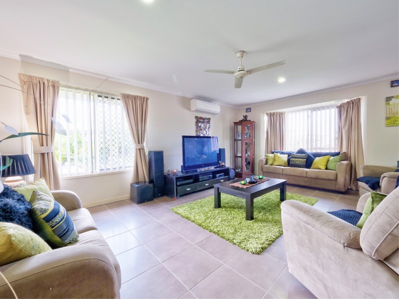 52 Bounty Circuit, Eli Waters QLD 4655