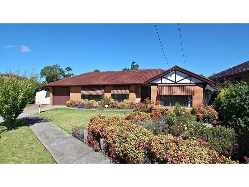 4 Cedar Close, Deer Park VIC 3023