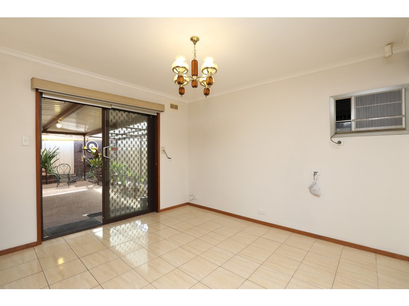 4 Cedar Close, Deer Park VIC 3023