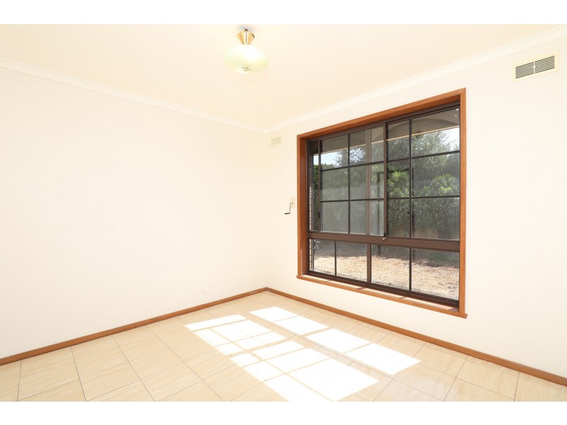 4 Cedar Close, Deer Park VIC 3023