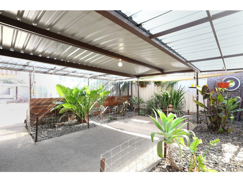 4 Cedar Close, Deer Park VIC 3023