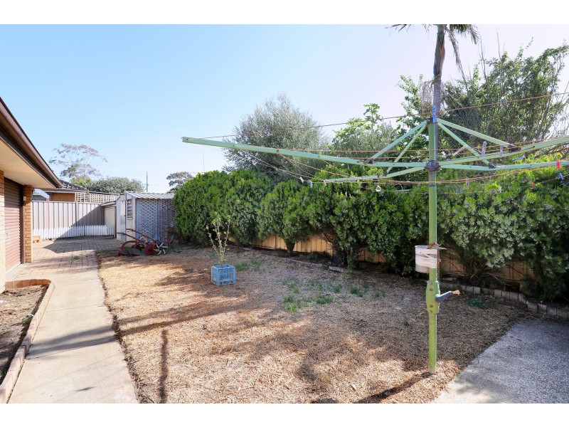4 Cedar Close, Deer Park VIC 3023