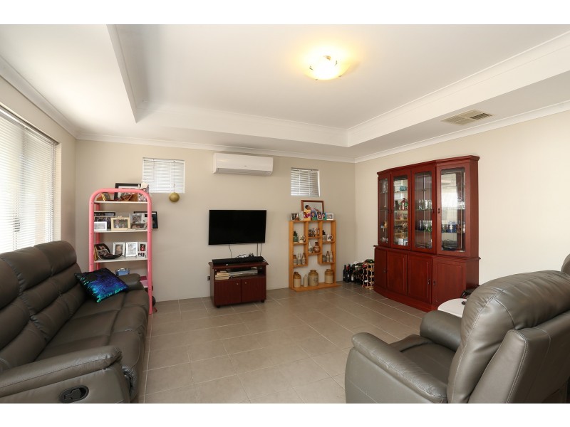 38 Windarra Way, Armadale WA 6112