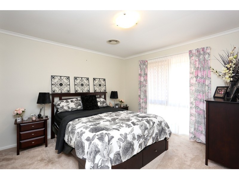 1 Swain Court, Cleveland QLD 4163