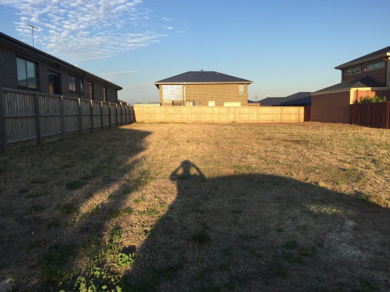 8 Rundle Court, Taylors Hill VIC 3037