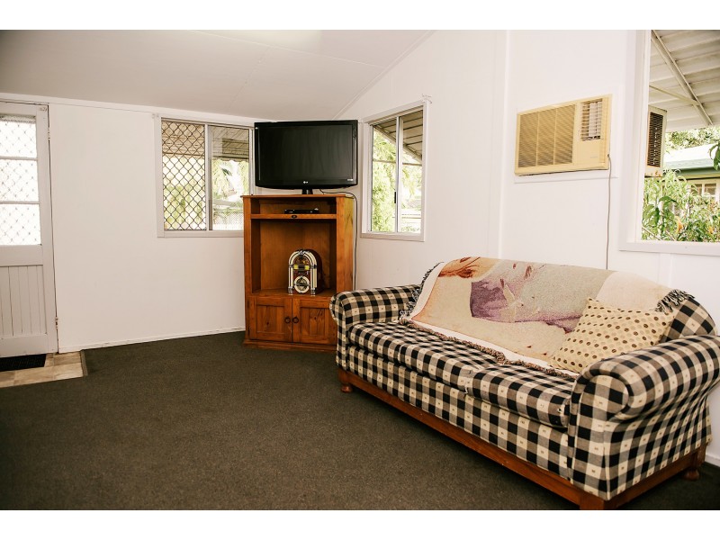 8 Tay Street, South Mackay QLD 4740
