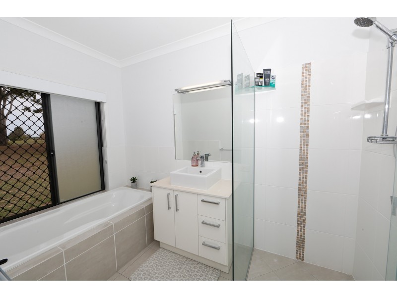 48 Egret Lane, Moore Park Beach QLD 4670
