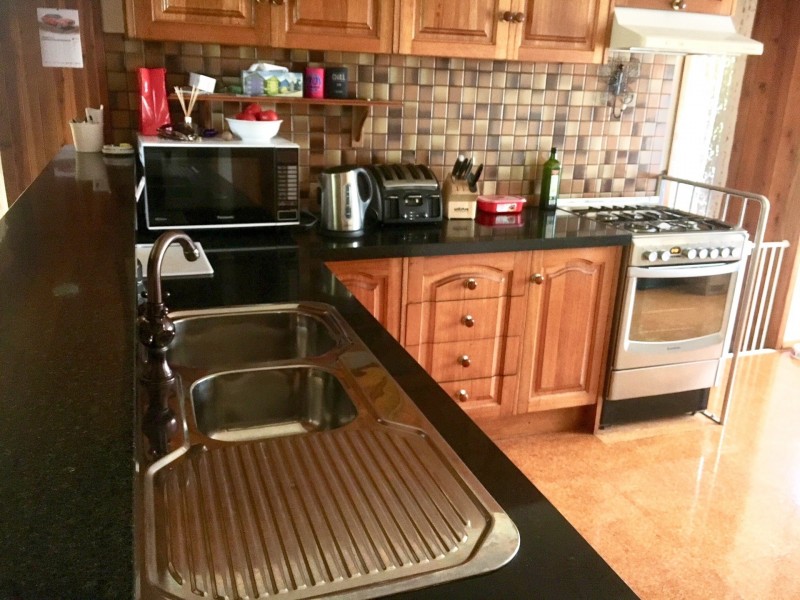 6 Mandeville Court, Port Fairy VIC 3284