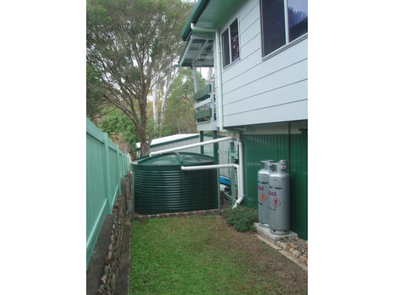 6 Robinson Street, Brassall QLD 4305