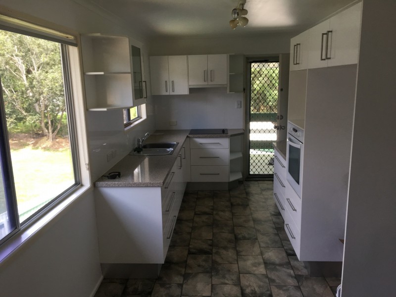 6 Robinson Street, Brassall QLD 4305