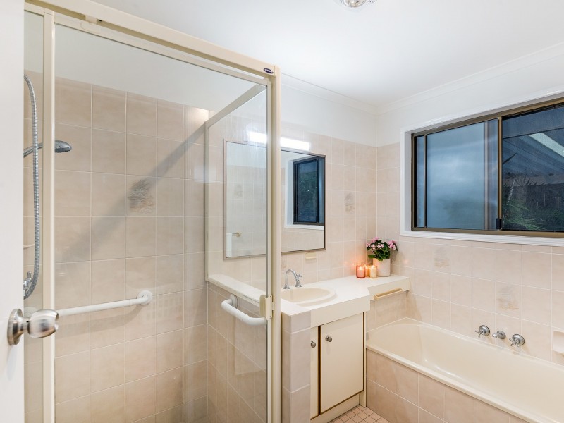 6 Calloway Place, Manly West QLD 4179