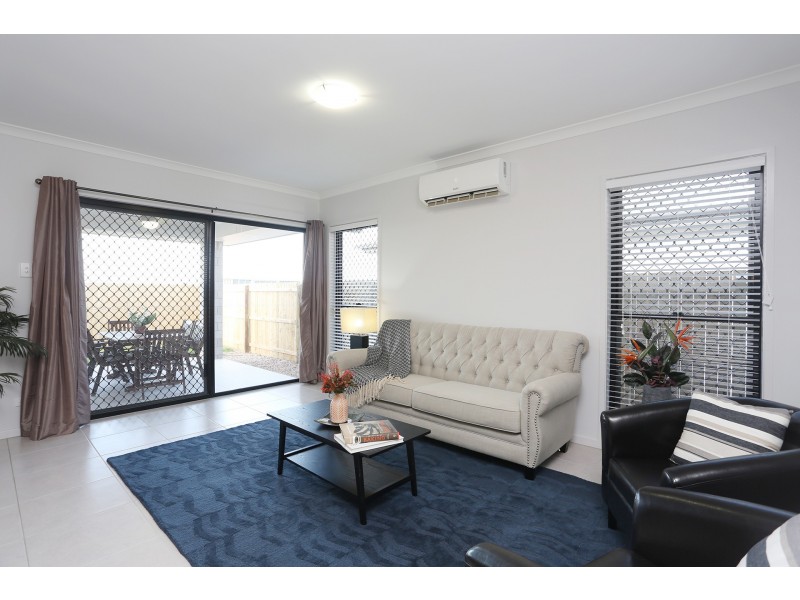 72 Lakeview Promenade, Newport QLD 4020