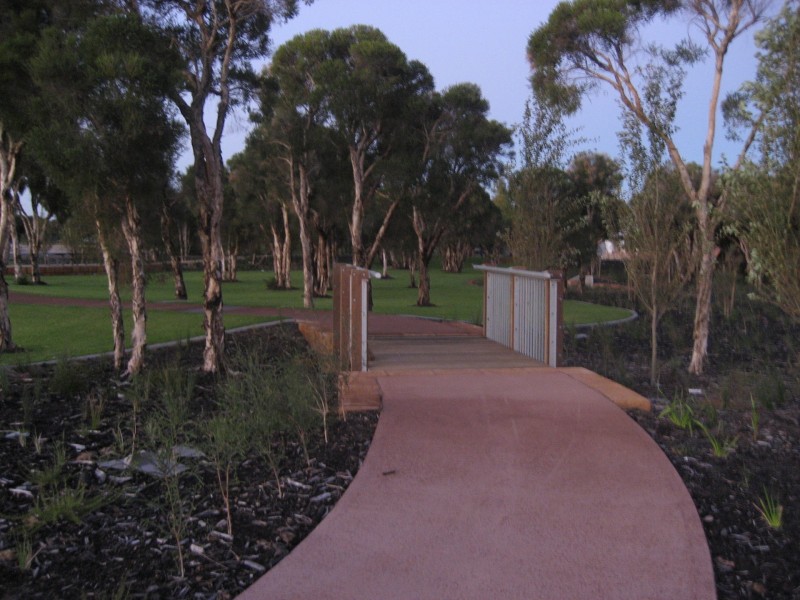 36 Benalla Drive, Harrisdale WA 6112