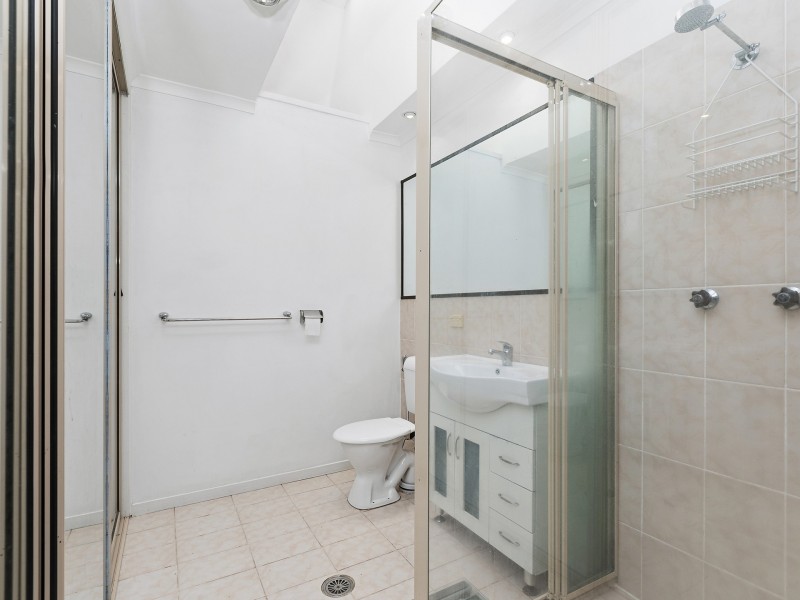 11 Casuarina Drive, Little Mountain QLD 4551