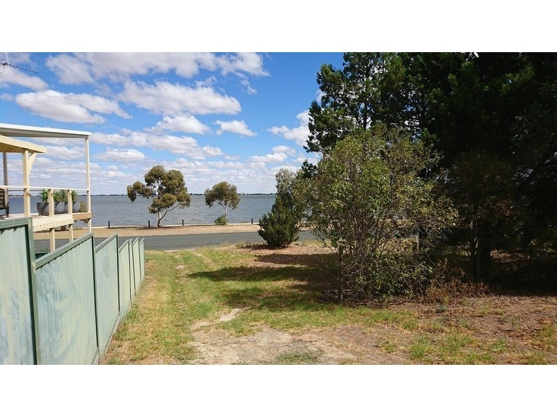 359 Lakeside Drive, Lake Boga VIC 3584