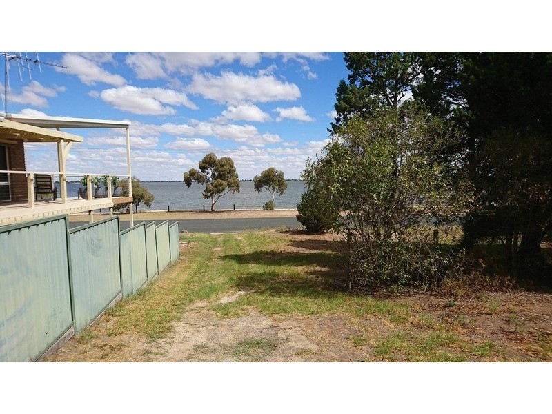 359 Lakeside Drive, Lake Boga VIC 3584