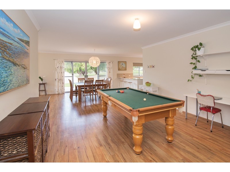 8 Brookland Loop, Dunsborough WA 6281