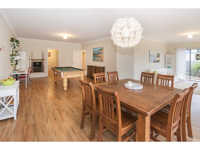 8 Brookland Loop, Dunsborough WA 6281