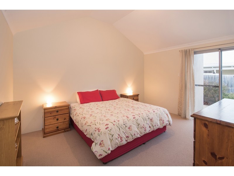 8 Brookland Loop, Dunsborough WA 6281