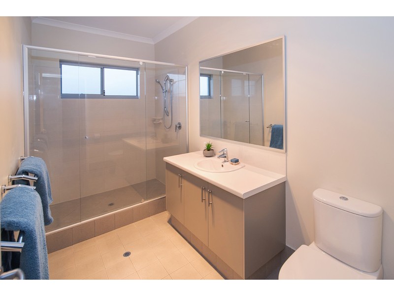 8 Brookland Loop, Dunsborough WA 6281