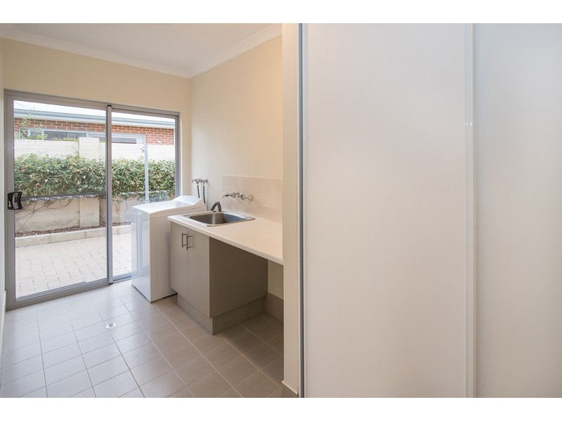 8 Brookland Loop, Dunsborough WA 6281