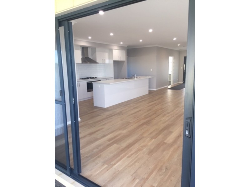 13 Carnelian Avenue, Australind WA 6233