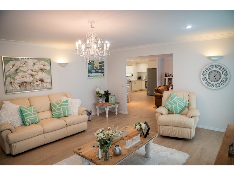 1 Wallaby Drive, Mudgeeraba QLD 4213