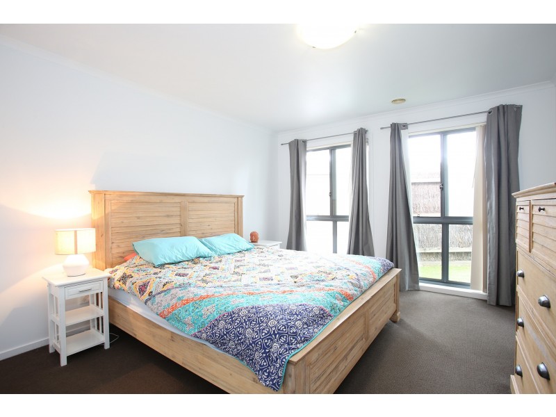 2/8 Hood Street, Frankston VIC 3199