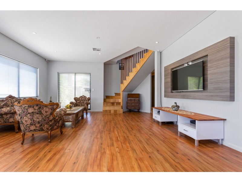 46 Lullworth Terrace, North Coogee WA 6163