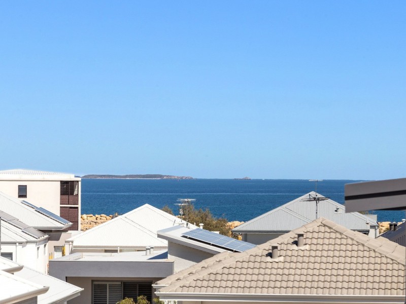 46 Lullworth Terrace, North Coogee WA 6163