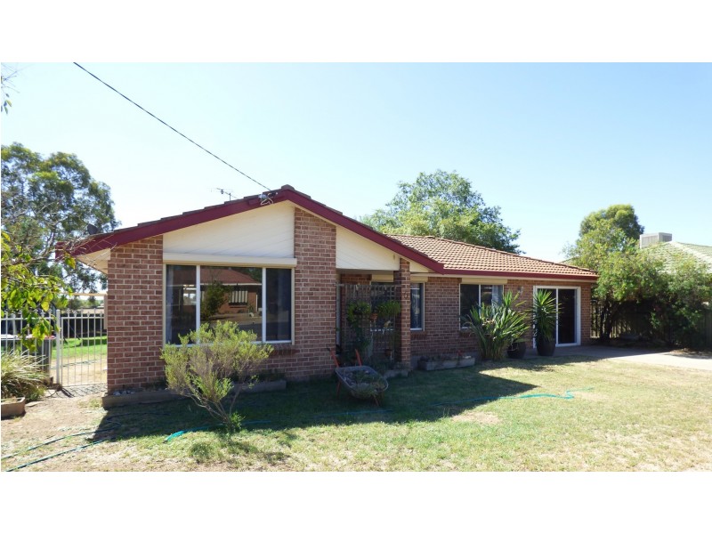 West Tamworth NSW 2340