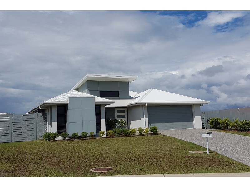 7 Eli Court, Kawungan QLD 4655