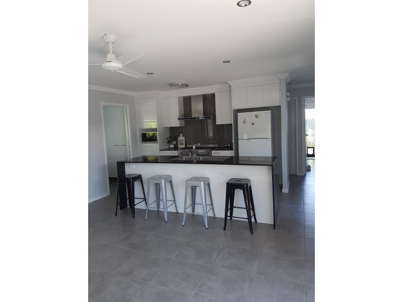 7 Eli Court, Kawungan QLD 4655