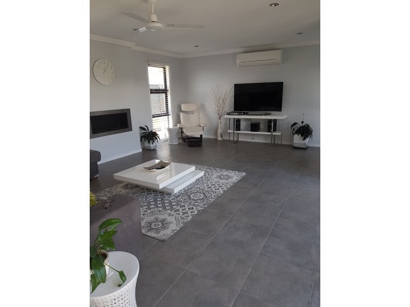 7 Eli Court, Kawungan QLD 4655