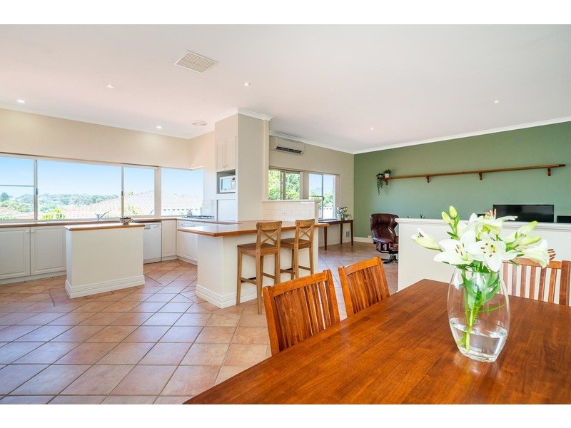 7 Kebble Close, Hillarys WA 6025