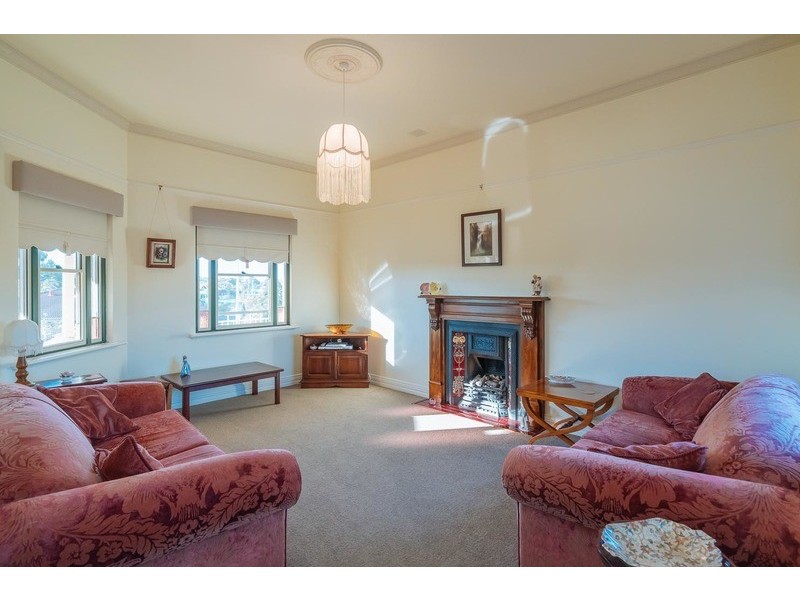 7 Kebble Close, Hillarys WA 6025