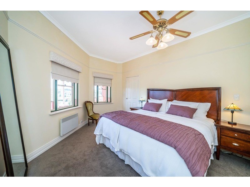 7 Kebble Close, Hillarys WA 6025