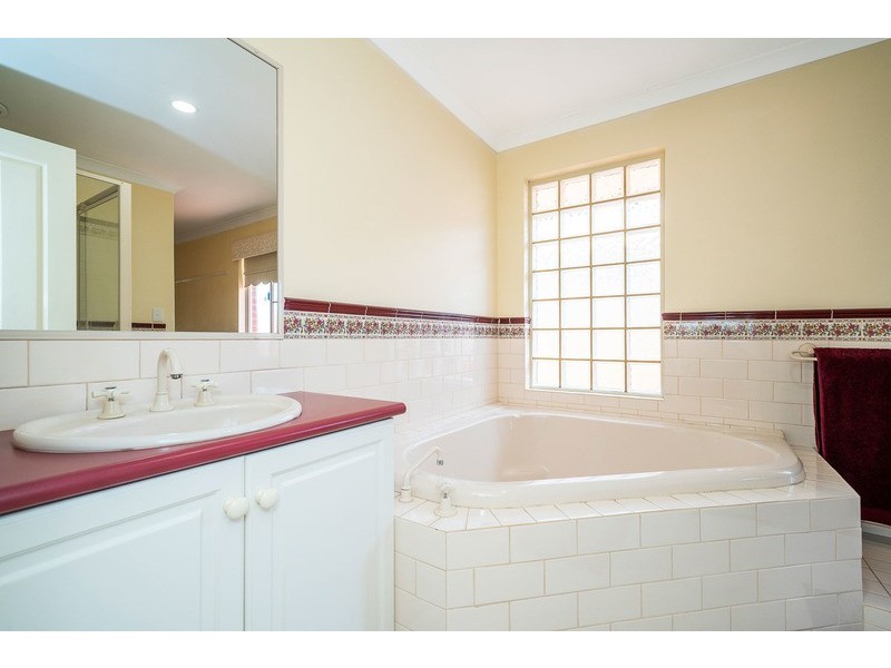 7 Kebble Close, Hillarys WA 6025