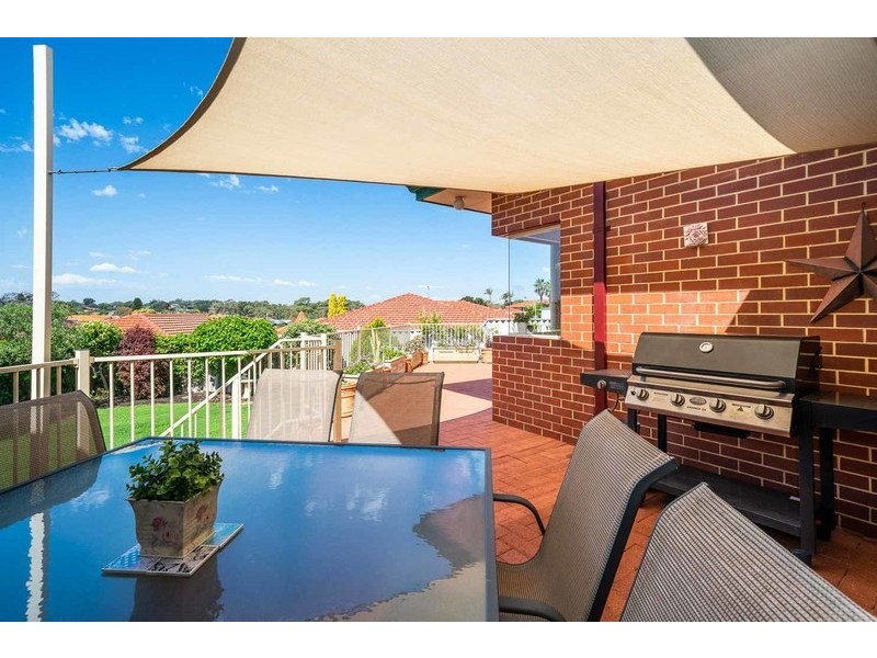 7 Kebble Close, Hillarys WA 6025