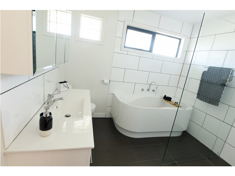 15 Dowding Street, California Gully VIC 3556