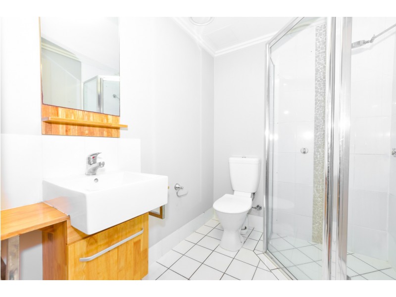 122/2 Rigg Street, Woree QLD 4868