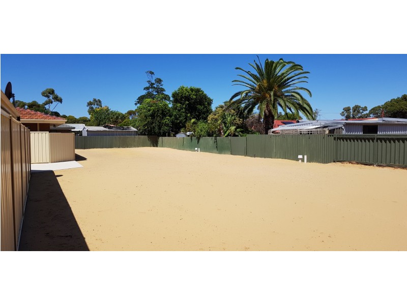 26-28 Vinca Way, Forrestfield WA 6058